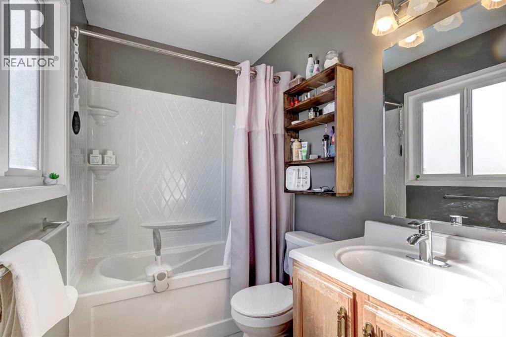 Single Family House 4 Level for Sale in  Cedarbrook Way SW Cedarbrae Calgary 