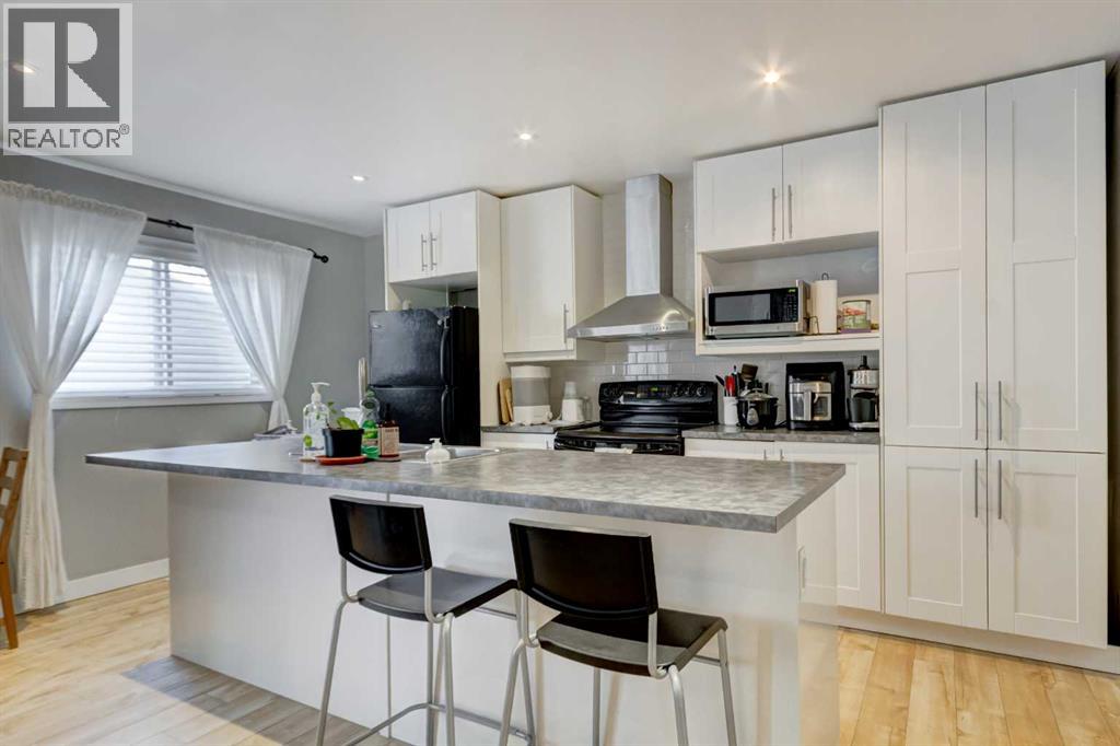 Single Family House 4 Level for Sale in  Cedarbrook Way SW Cedarbrae Calgary 