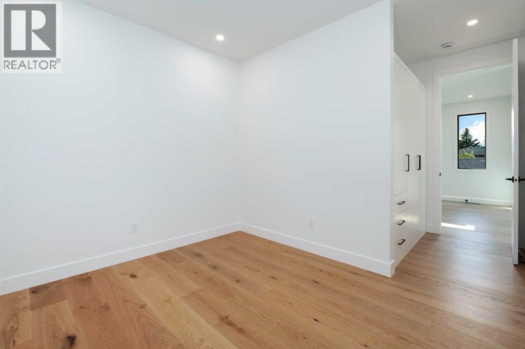 Single Family House for Sale in   Avenue NW Mount Pleasant Calgary 