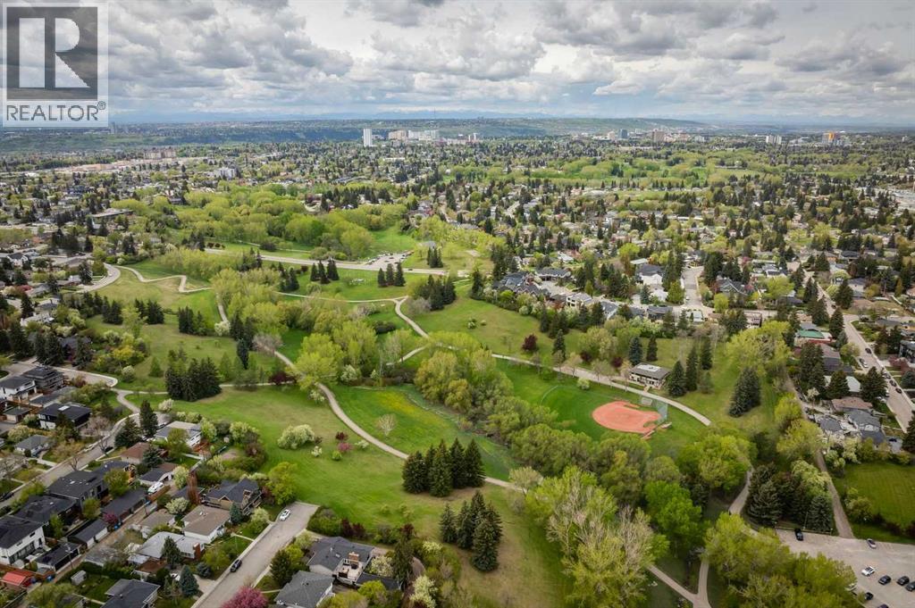 Single Family House for Sale in   Avenue NW Mount Pleasant Calgary 