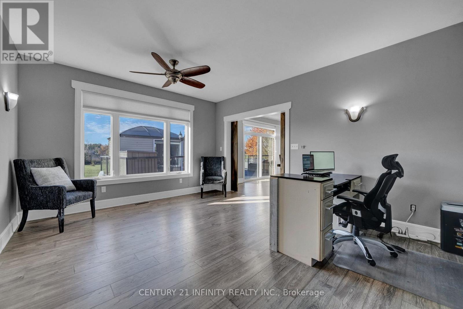 Easily converted into 3rd bedroom