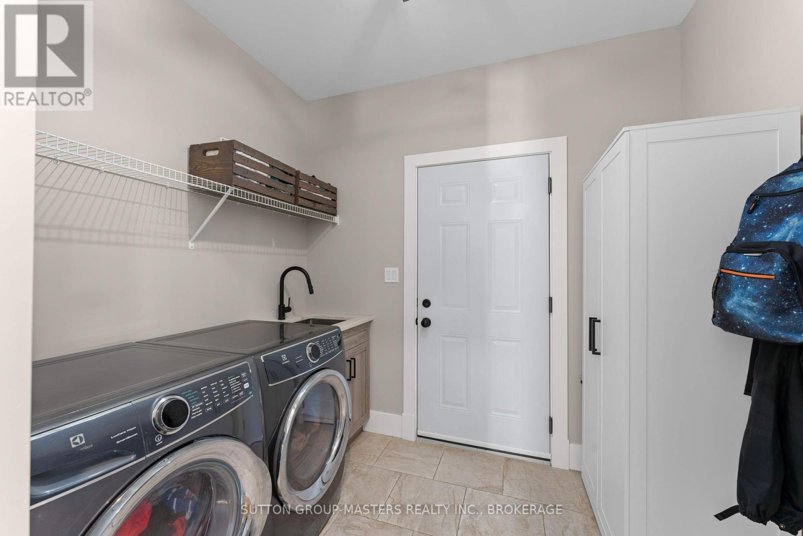 2483 PERTH ROAD,Kingston (City North of 401),,