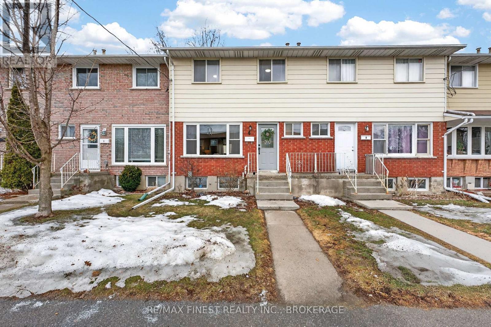 4 - 30 ADDINGTON STREET