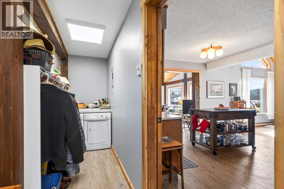 1536 Tie Lake Loop Rd. N Road, Jaffray