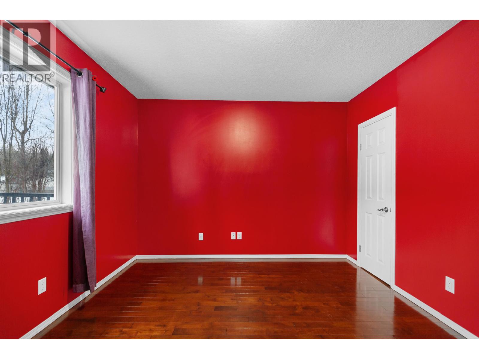 622 CUTBANK ROAD - 14