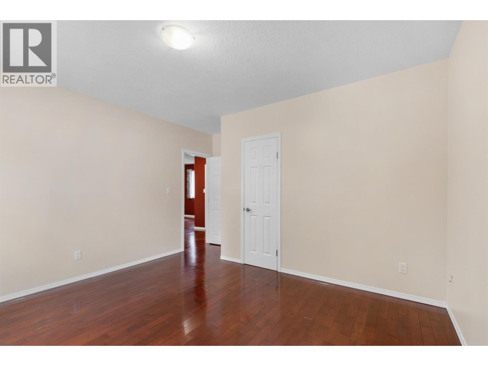 622 CUTBANK ROAD - 13