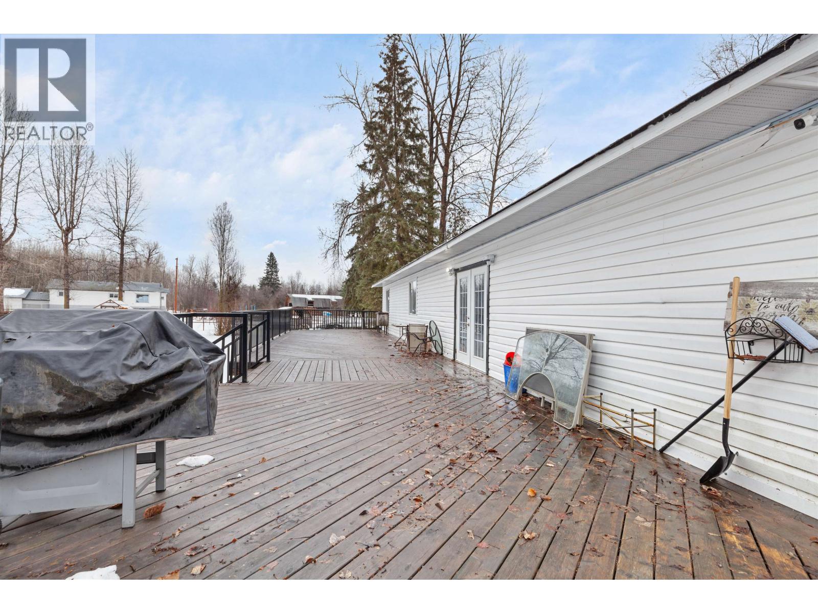 622 CUTBANK ROAD - 37