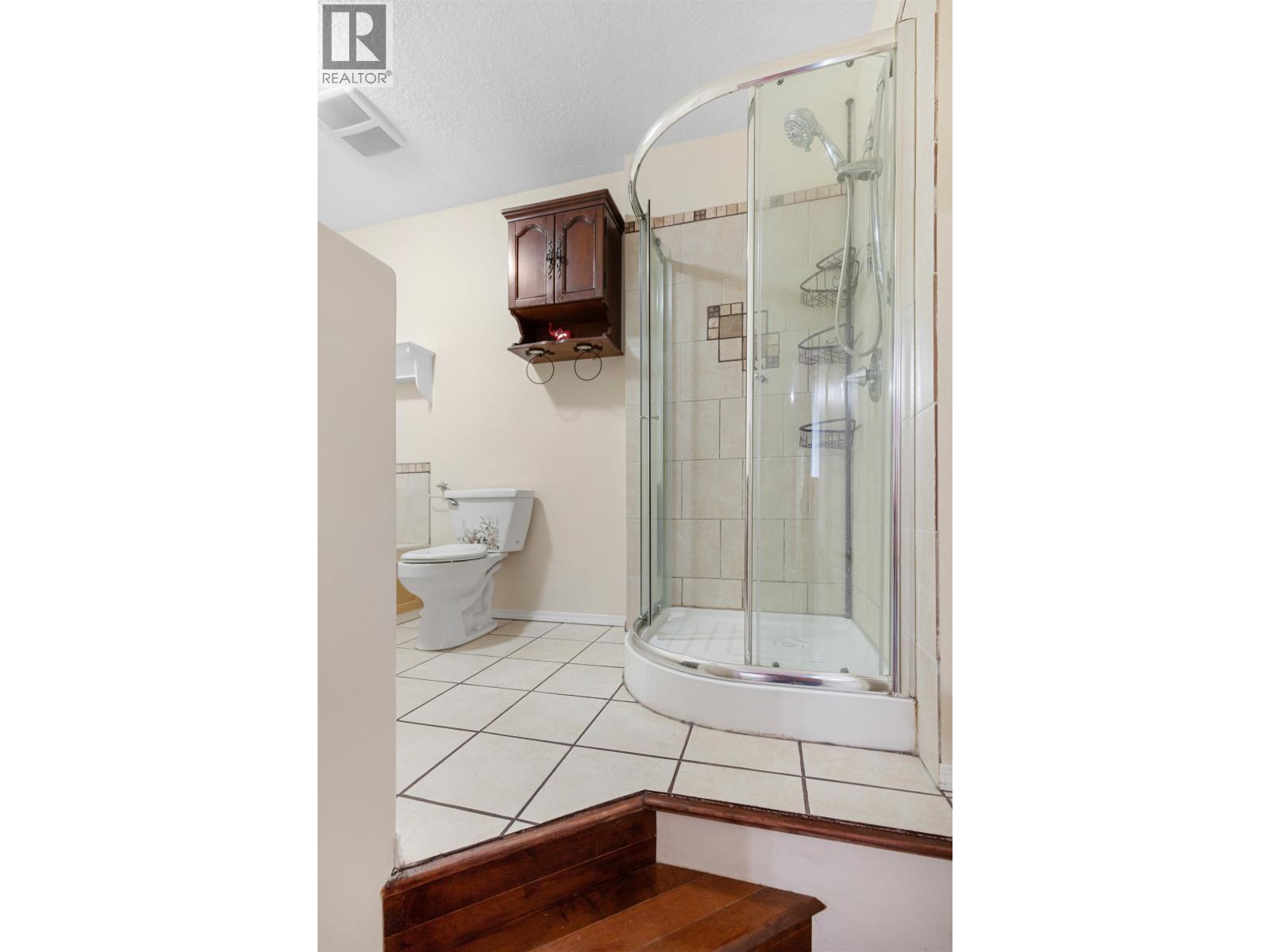 622 CUTBANK ROAD - 22