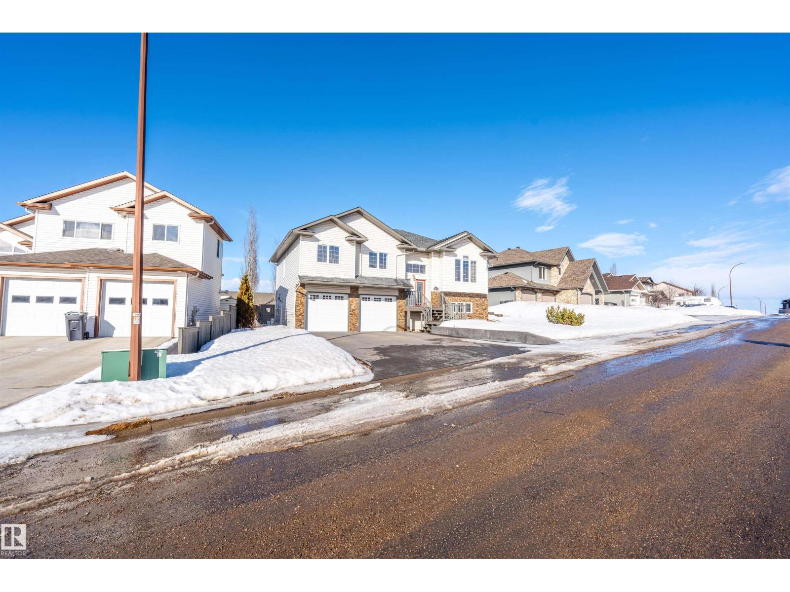 
          2011 7 AV
            <br/>
            <span>Cold Lake</span>
            , 
            <span>AB</span>
             <span>T9M2B7</span>
         - Photo 26