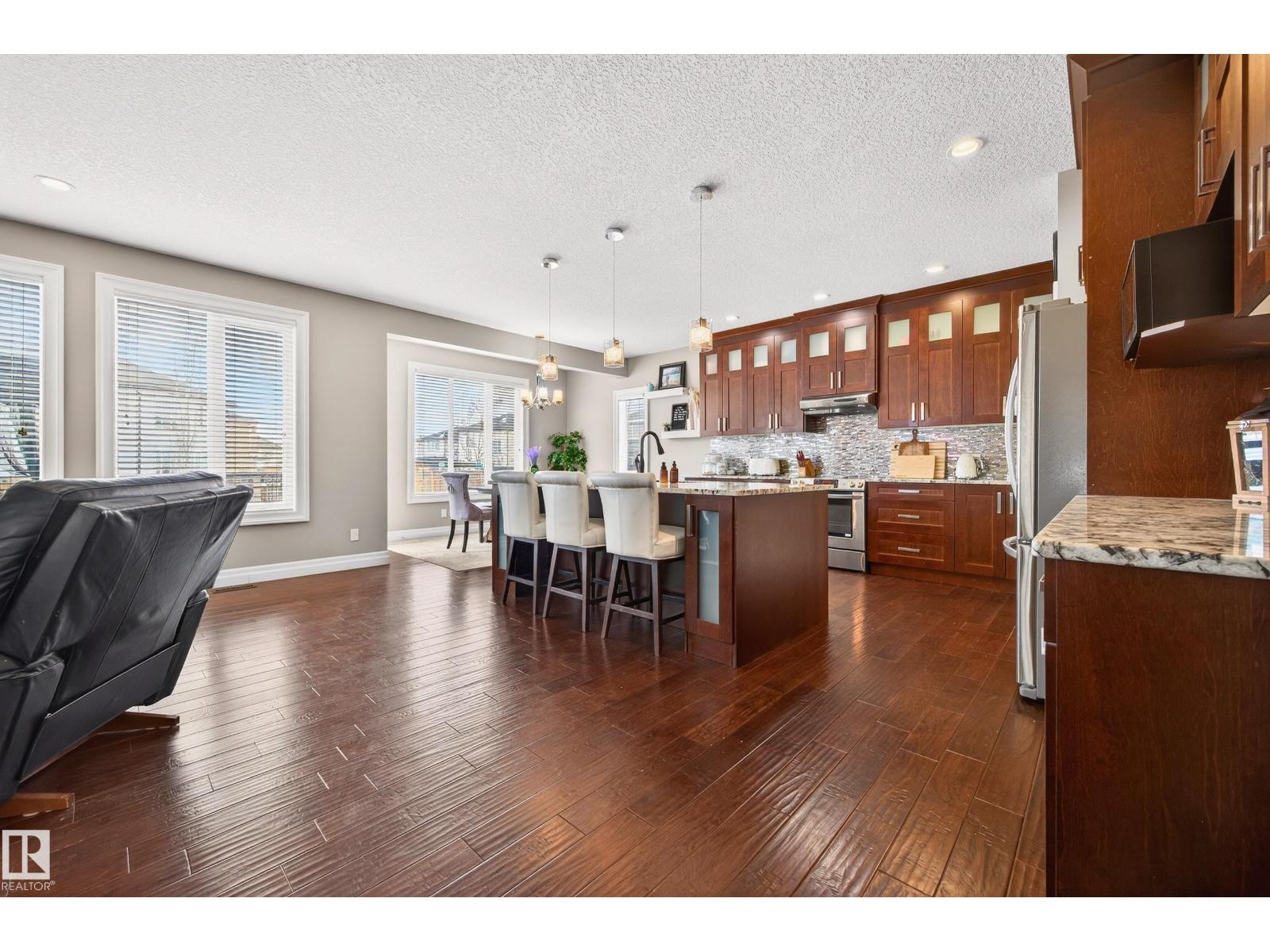 5204 Rue Eaglemont, Beaumont