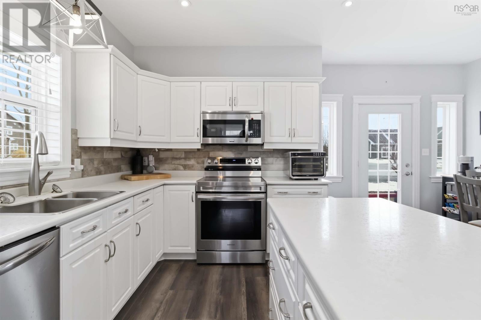 Property 26 of 50 of 172 Stargazer Drive