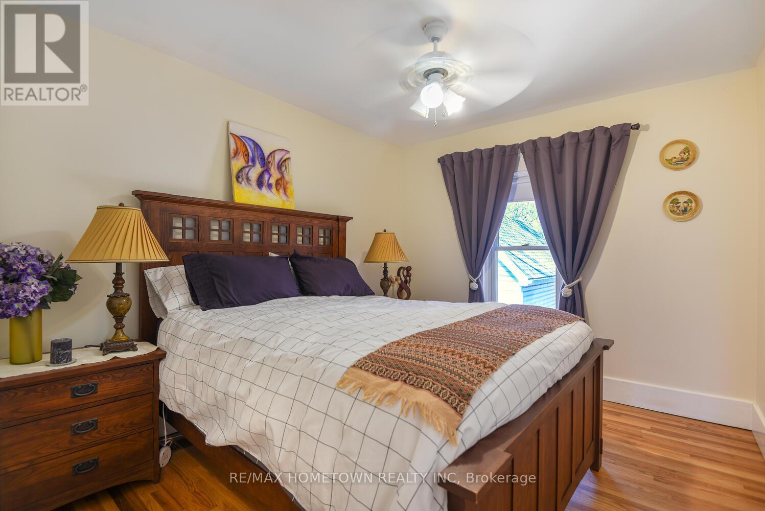 214 JAMES STREET E - 17