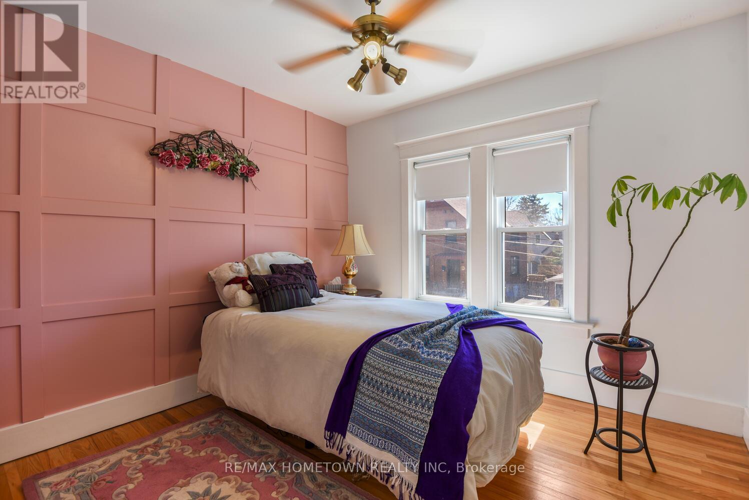 214 JAMES STREET E - 19