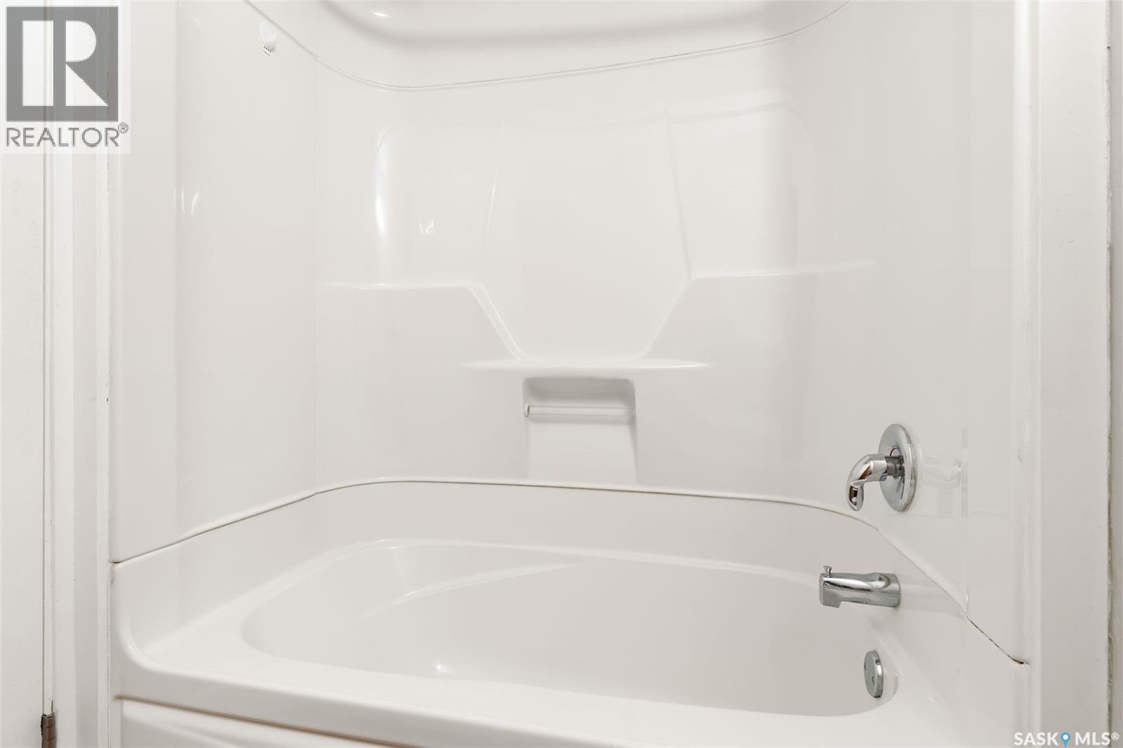 #22 4341 RAE STREET - 16