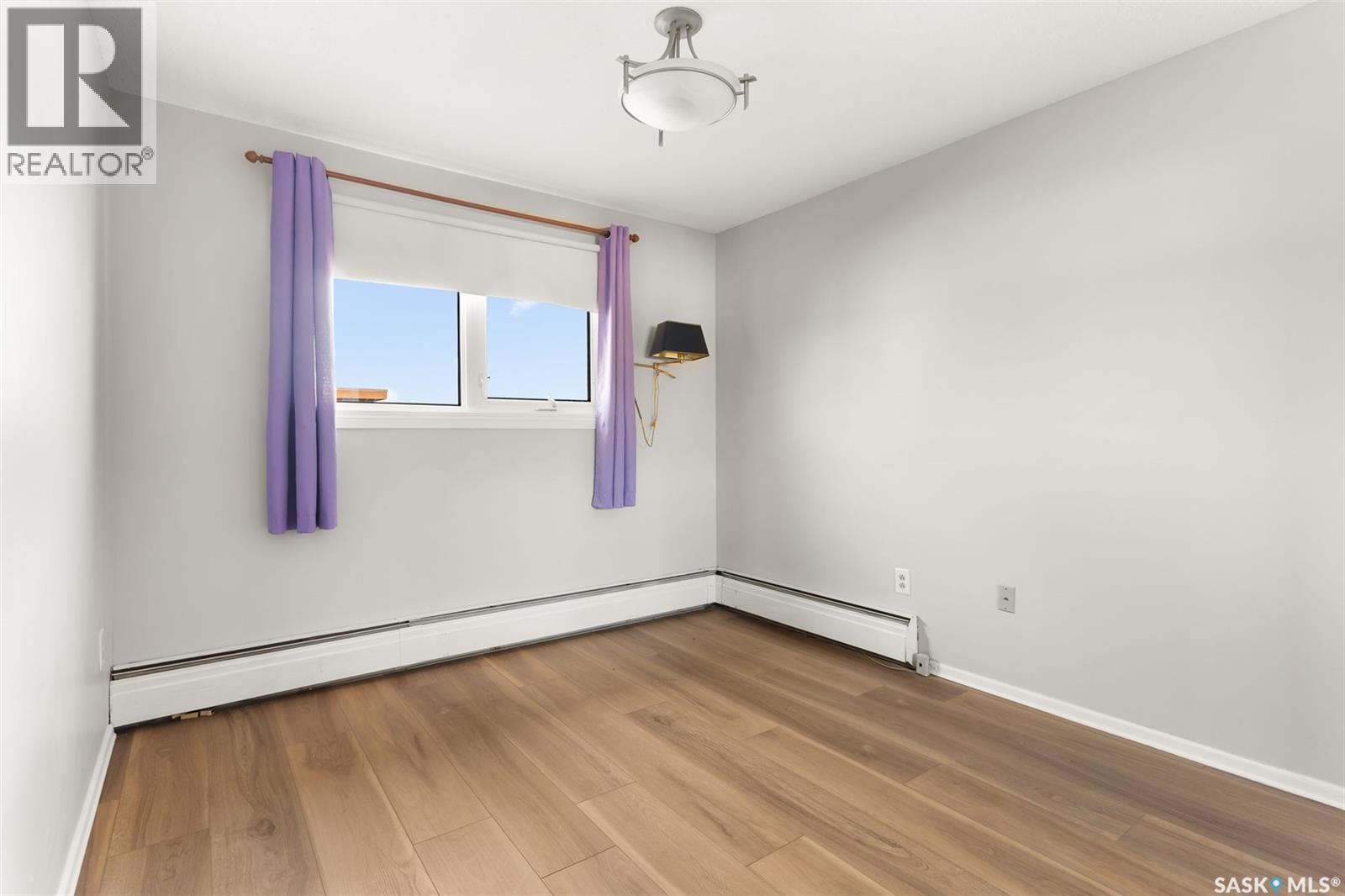 #22 4341 RAE STREET - 17