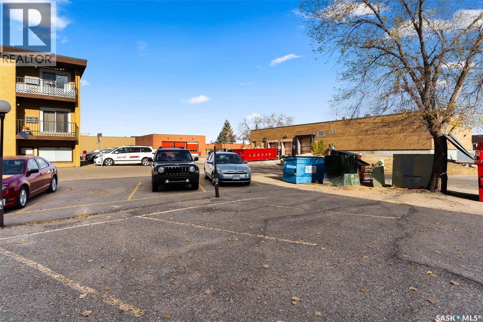 #22 4341 RAE STREET - 25