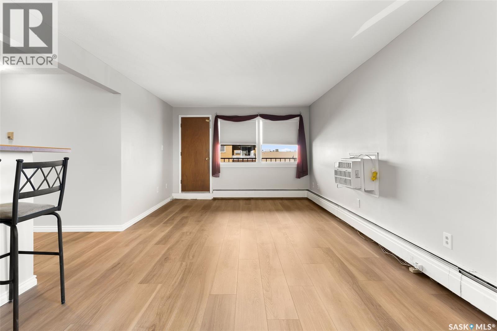 #22 4341 RAE STREET - 4