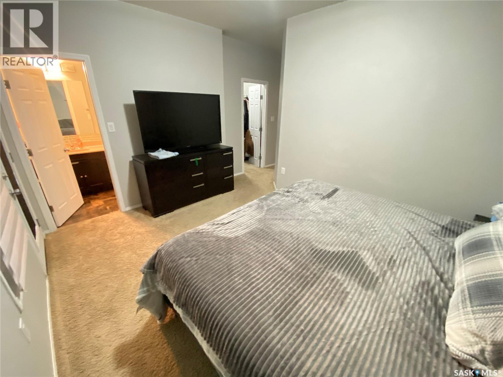 703 Barber CRESCENT — photo 10