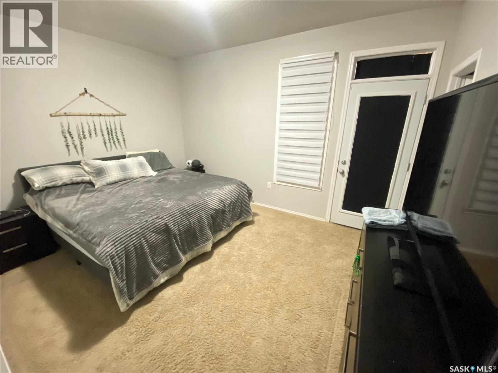 703 Barber CRESCENT — photo 9