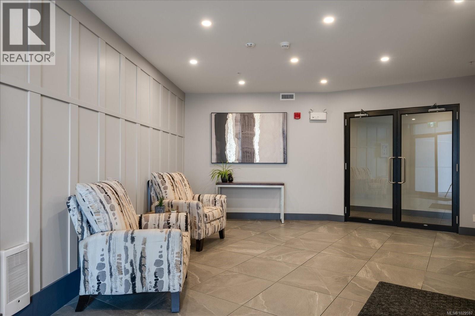 #405 6540 METRAL DR - 21