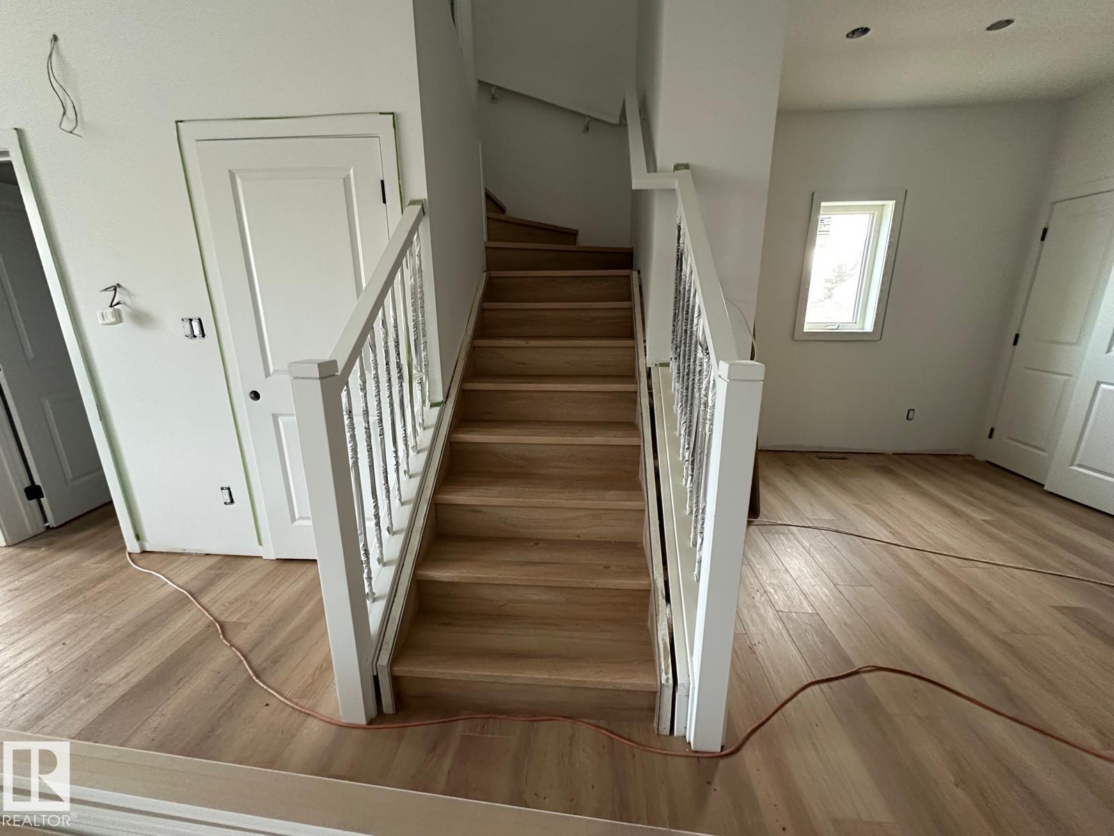 Single Family House for Sale in   ST NW Edmonton 