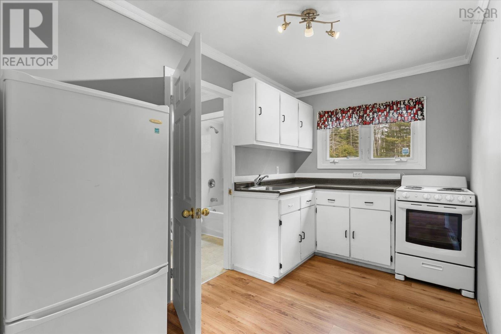 Property 10 of 45 of 34 Ohio Road