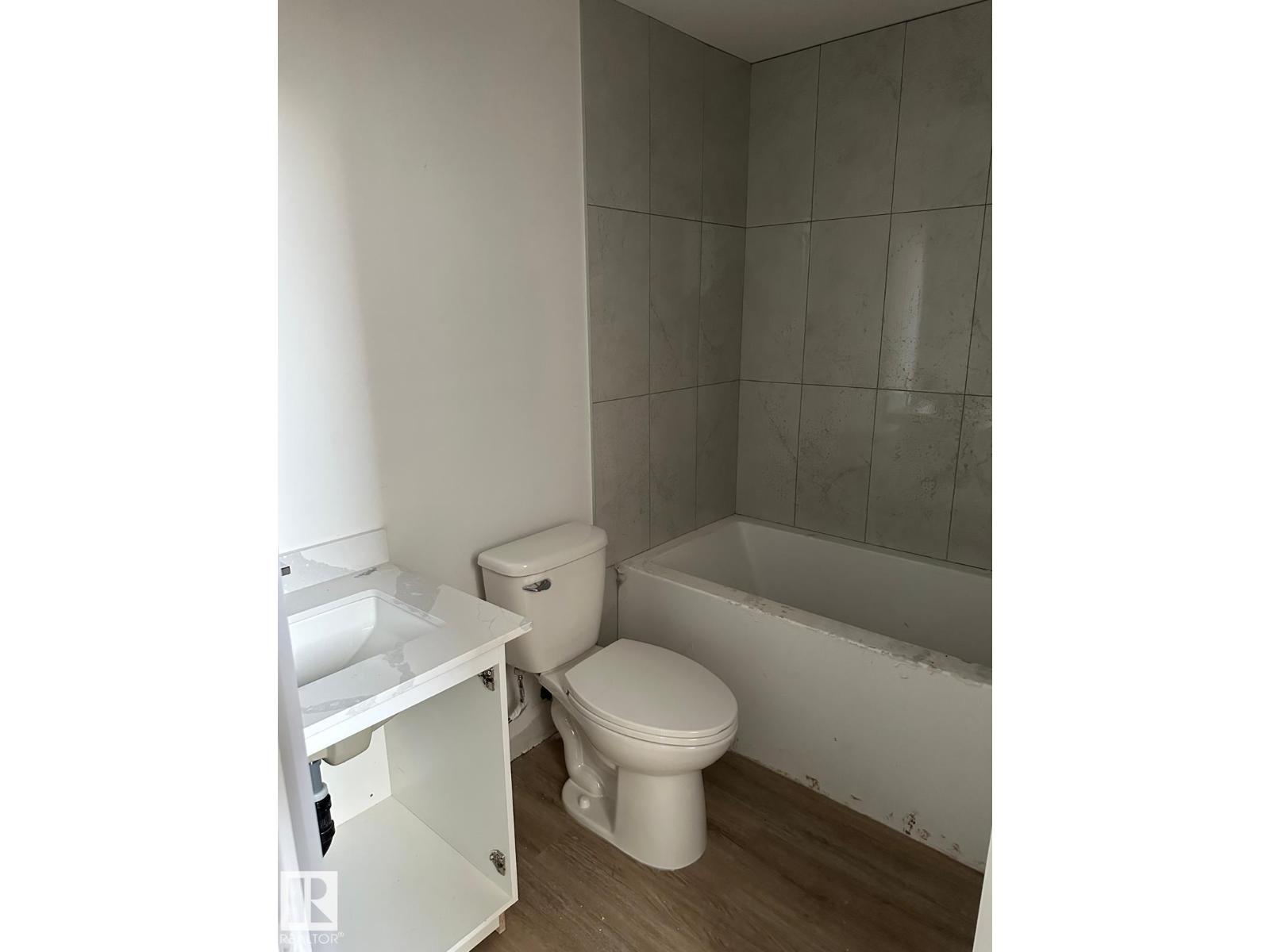 Single Family House for Sale in   ST NW Edmonton 