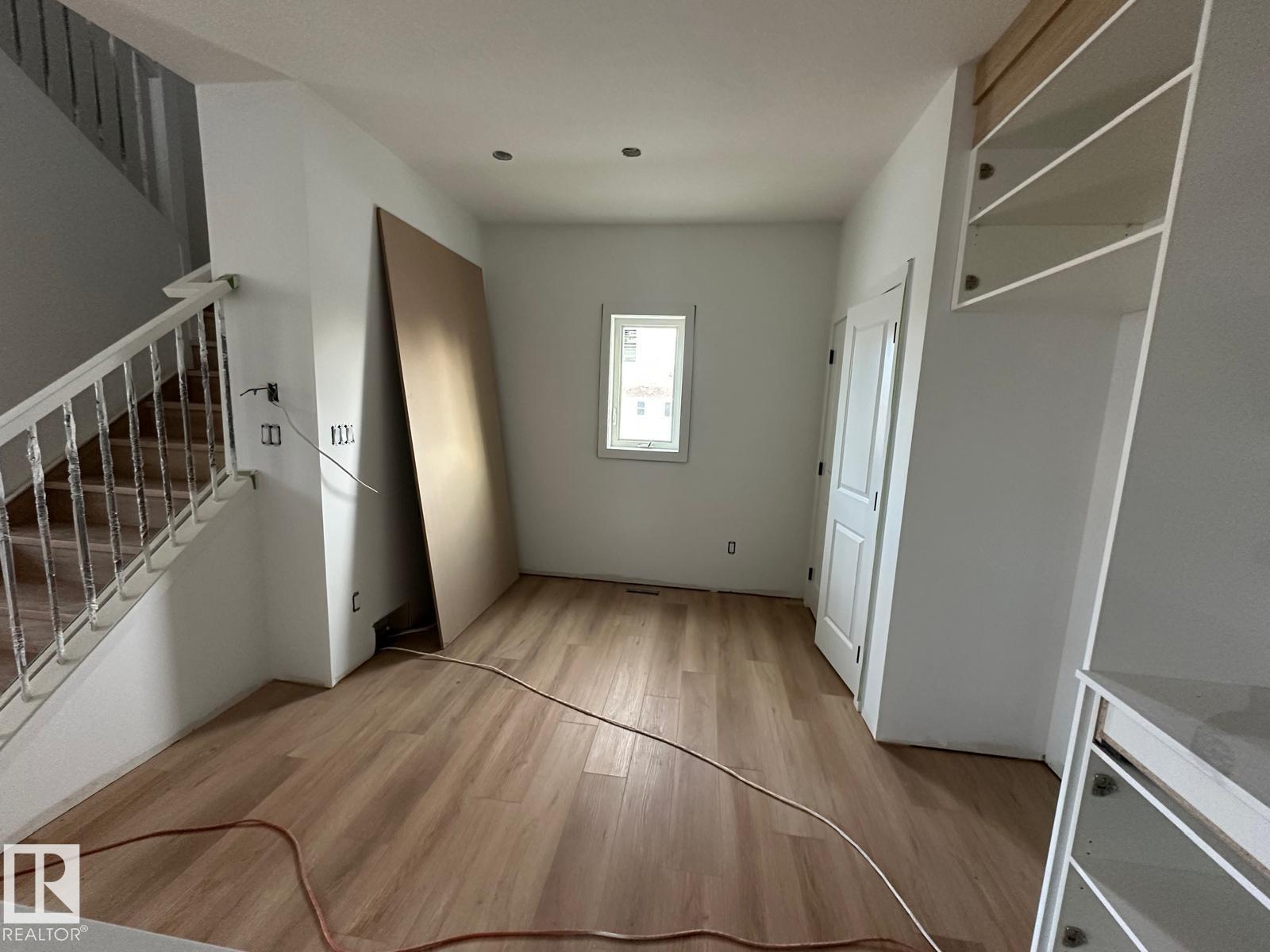 Single Family House for Sale in   ST NW Edmonton 