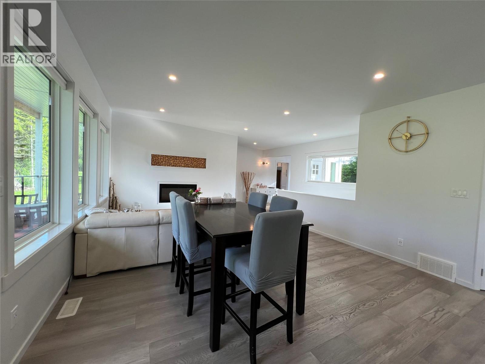 5090 50A Street NE - 12