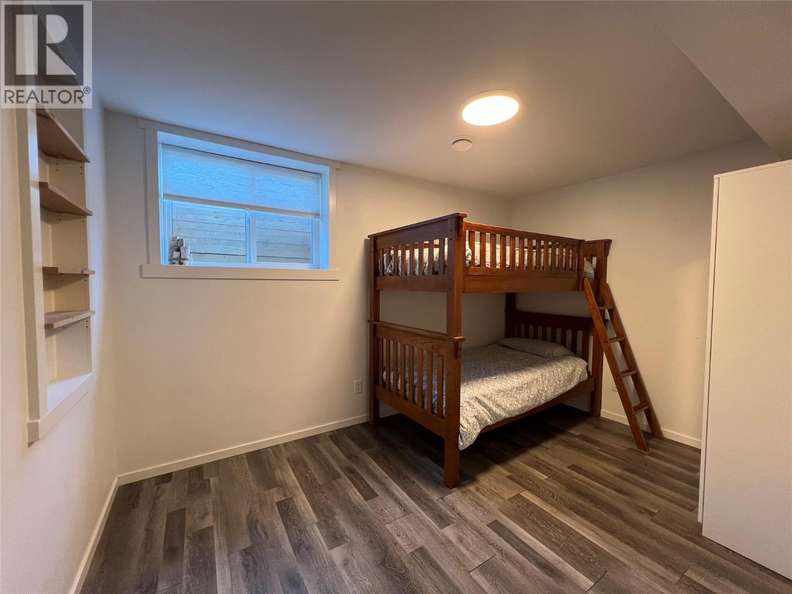 5090 50A Street NE - 33