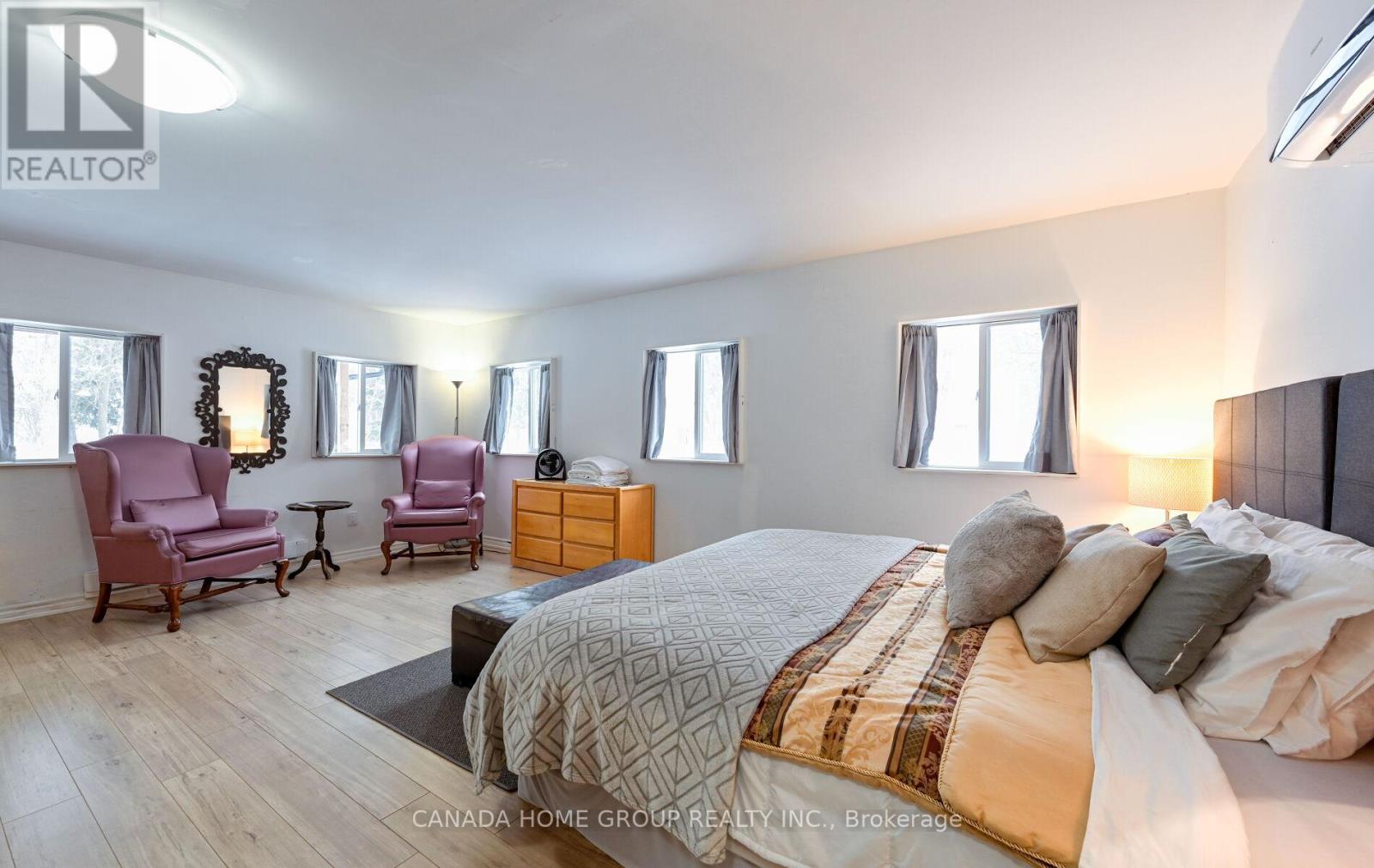 Single Family House Bungalow for Sale in  MCLAUGHLIN ROAD Caledon (Inglewood) 