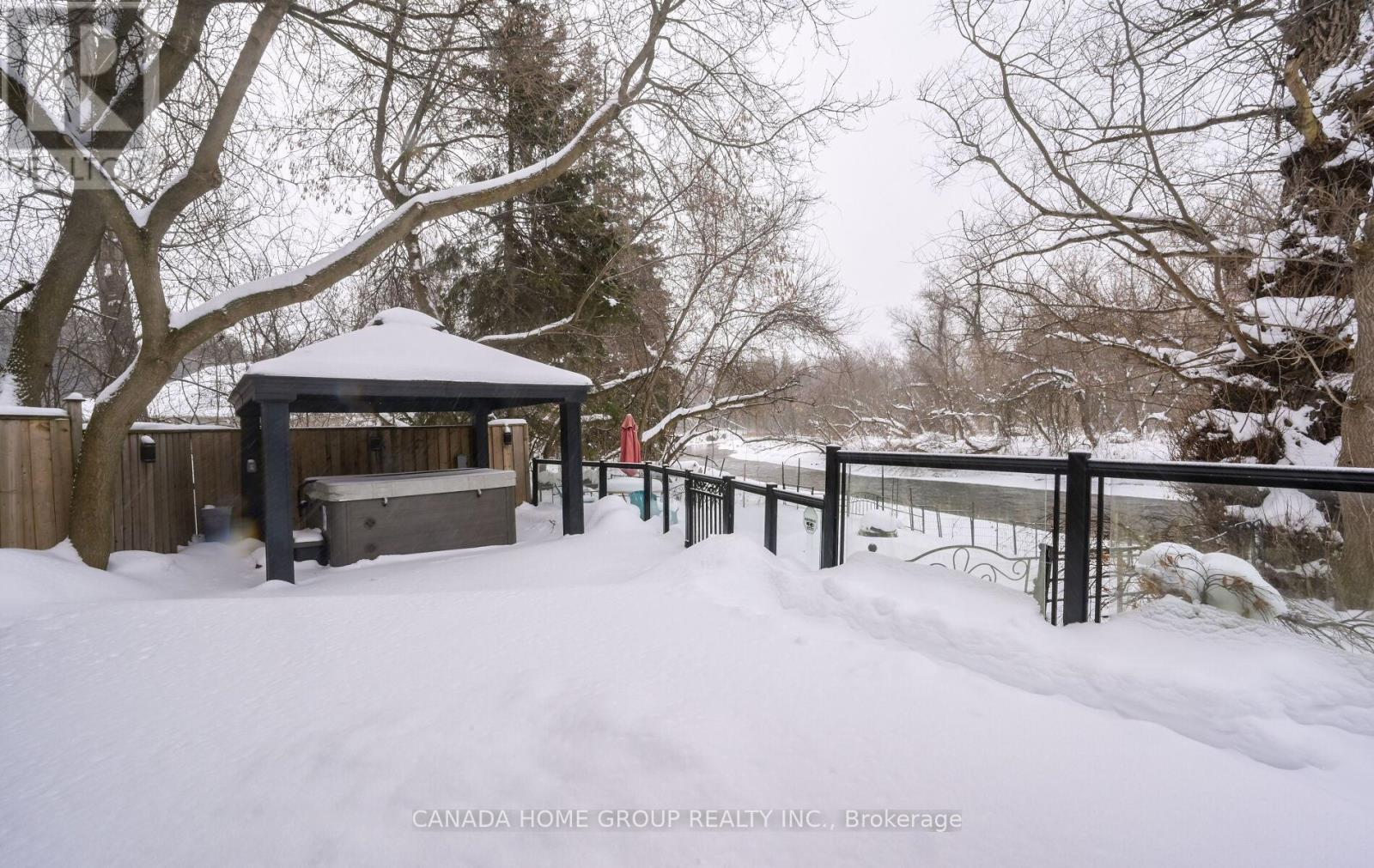 Single Family House Bungalow for Sale in  MCLAUGHLIN ROAD Caledon (Inglewood) 