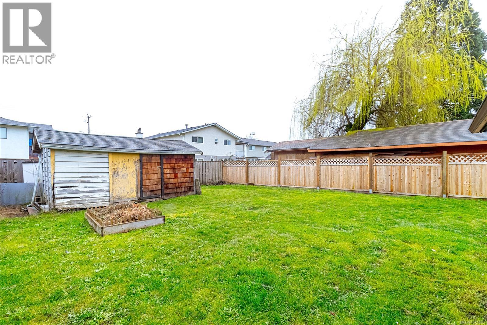 6153 SUMAS RD - 21