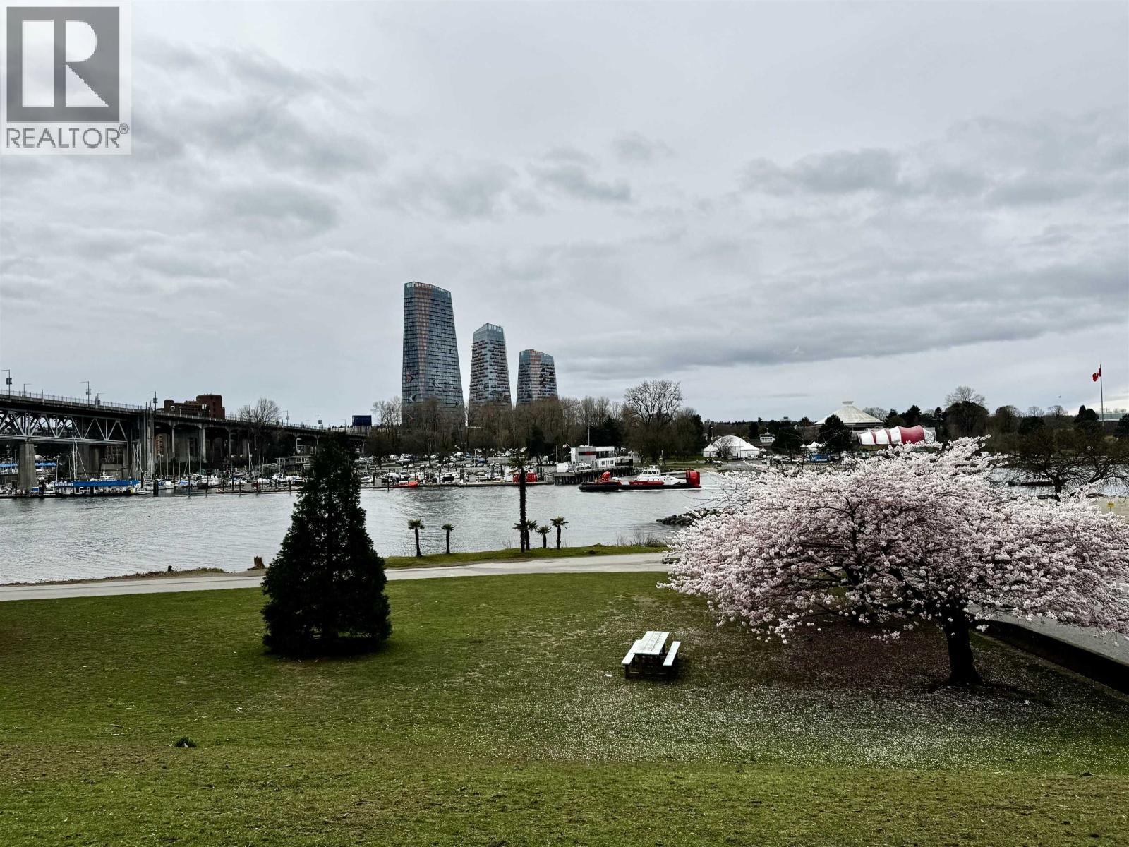 806 1005 BEACH Avenue - photo 2