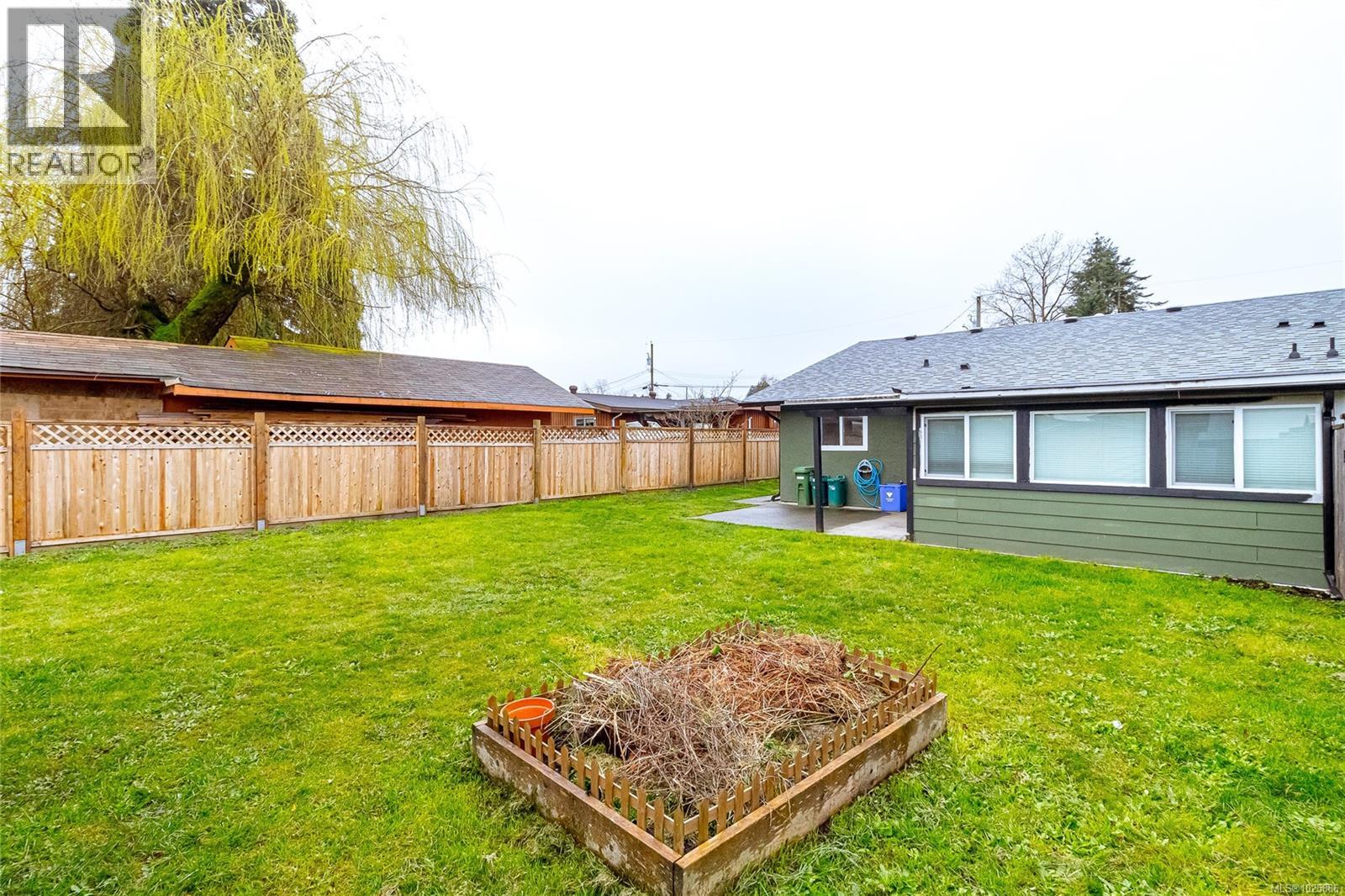 6153 SUMAS RD - 22