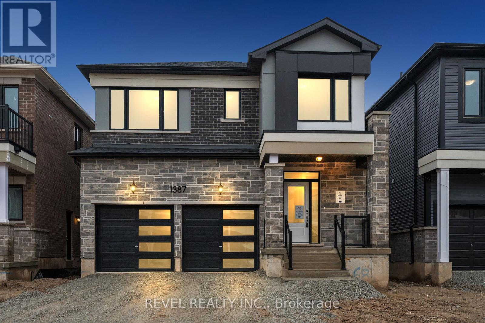 1387 HEARNS PLACE - 1