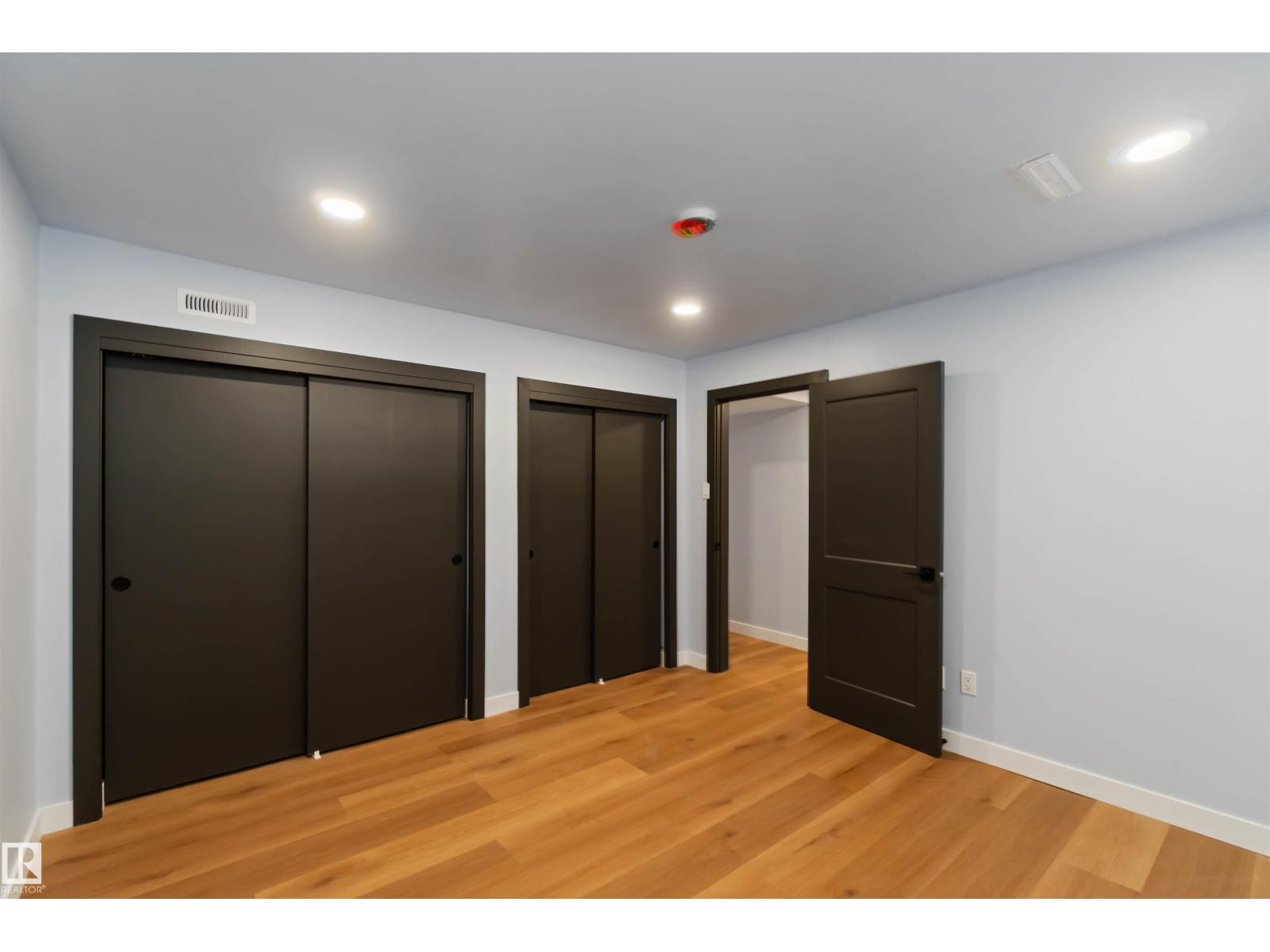 6808 95 AV NW, Edmonton