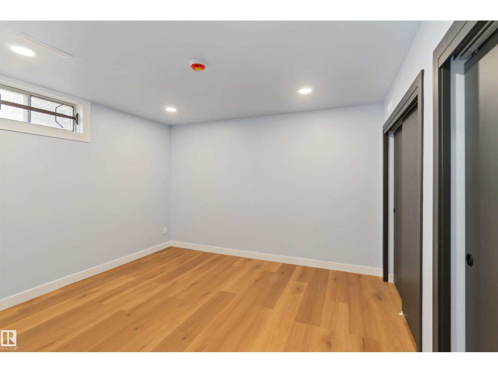 6808 95 AV NW, Edmonton