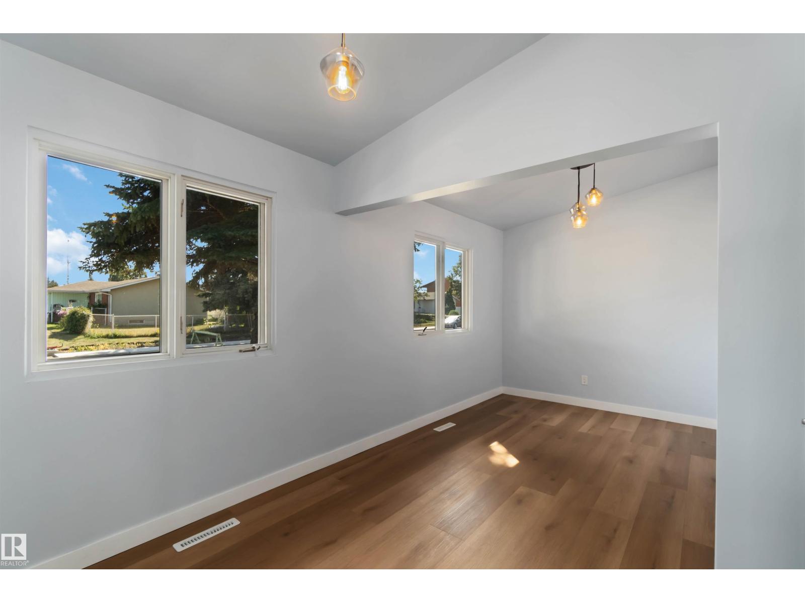 6808 95 AV NW, Edmonton