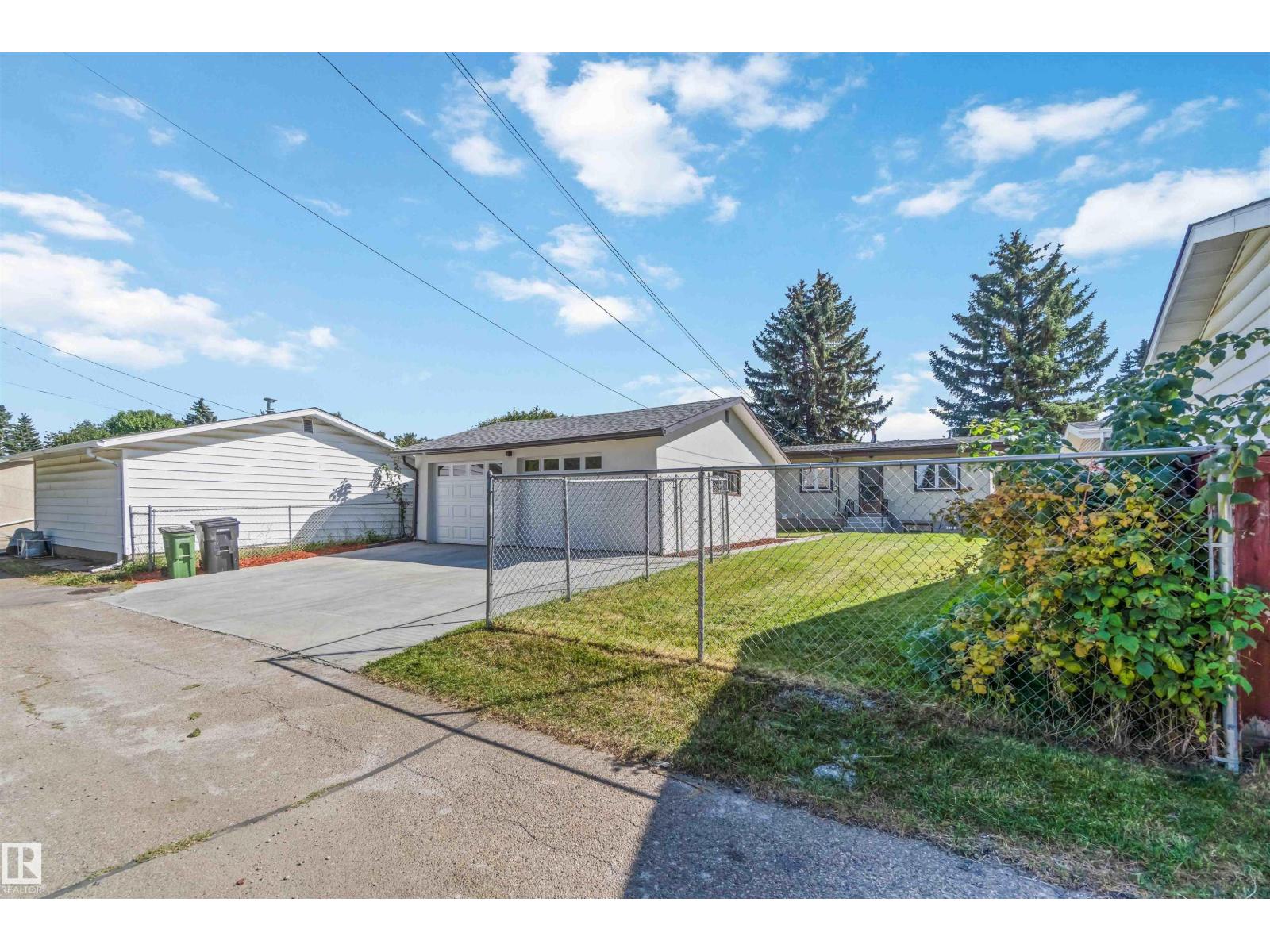 6808 95 AV NW, Edmonton