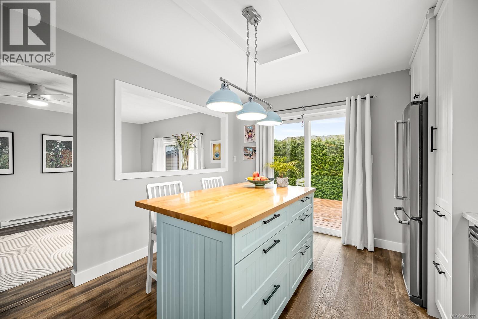 1891 WHISTLER WAY - 12