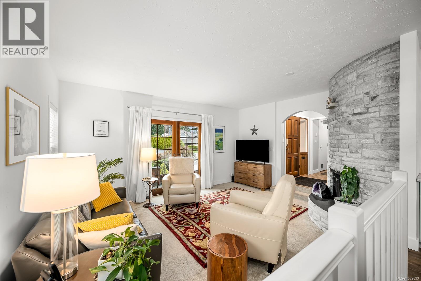 1891 WHISTLER WAY - 28