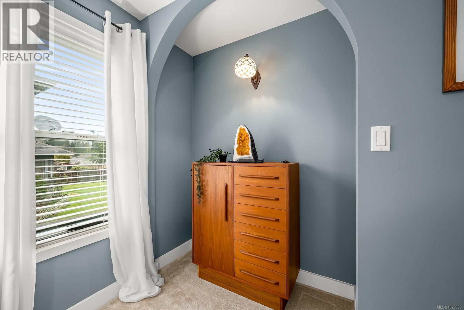 1891 WHISTLER WAY - 36