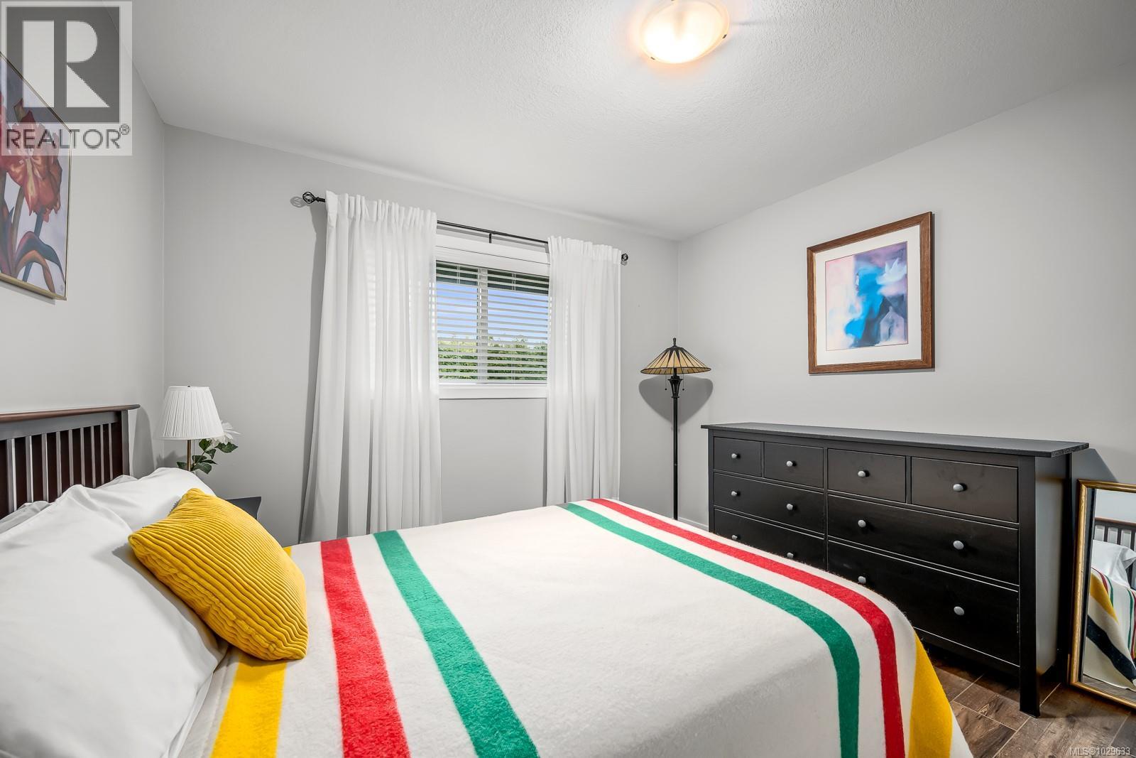 1891 WHISTLER WAY - 39