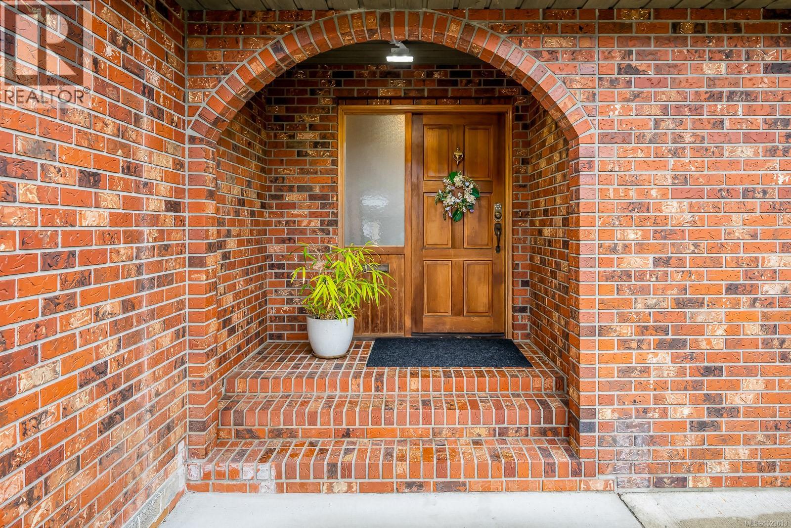 1891 WHISTLER WAY - 5