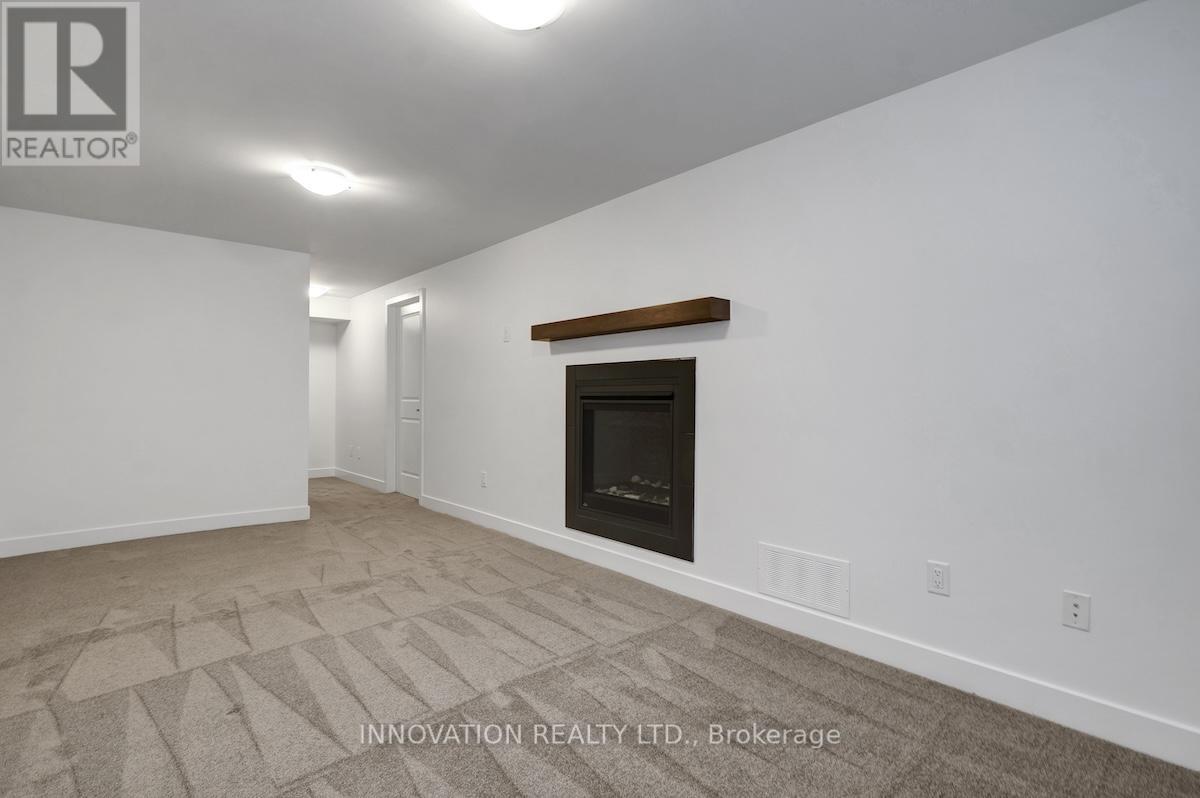 2349 GOLDHAWK DRIVE — photo 44