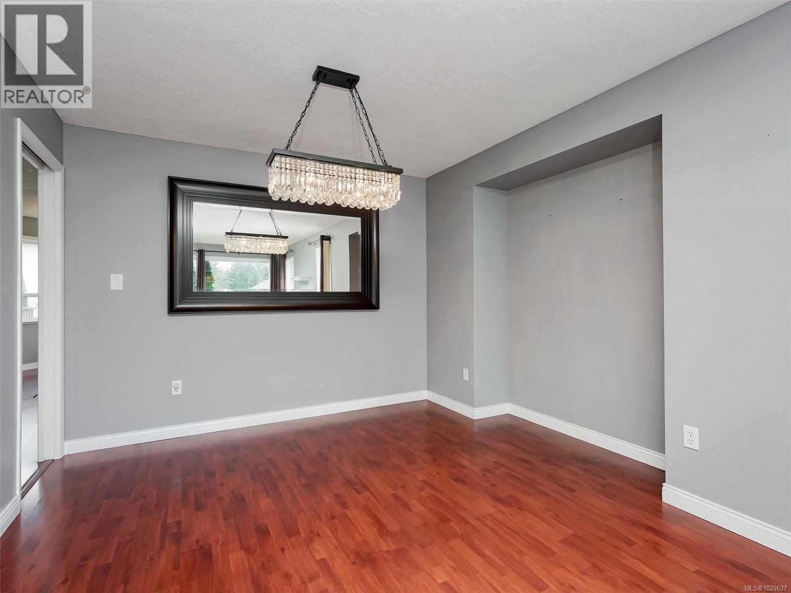 3525 HIDDEN OAKS CRES - 5