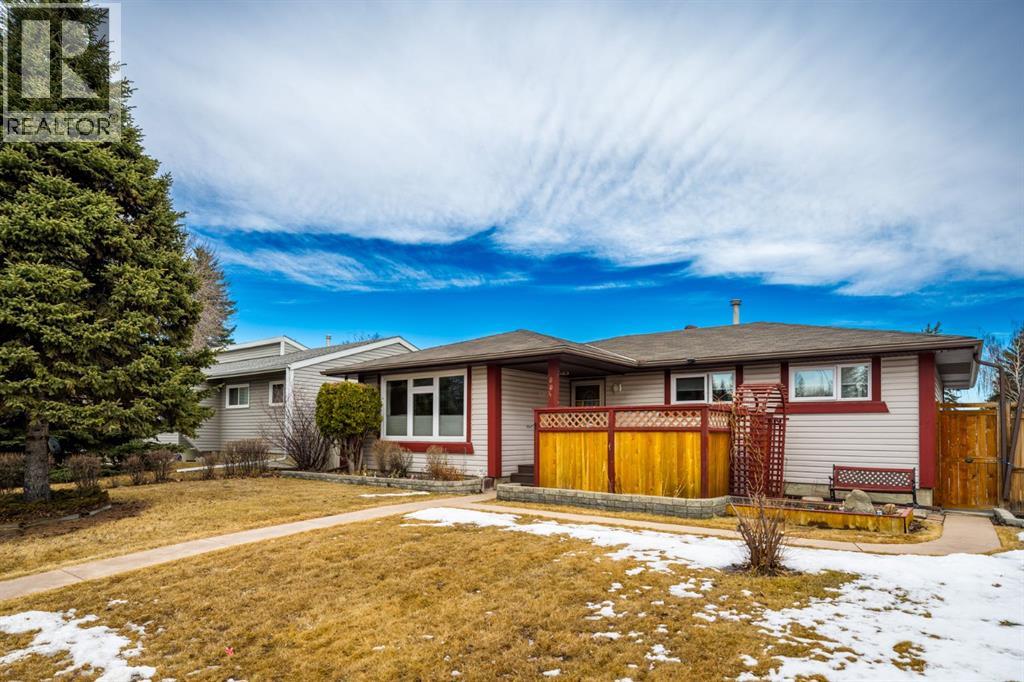 Single Family House Bungalow for Sale in  Queensland Drive SE Queensland Calgary 