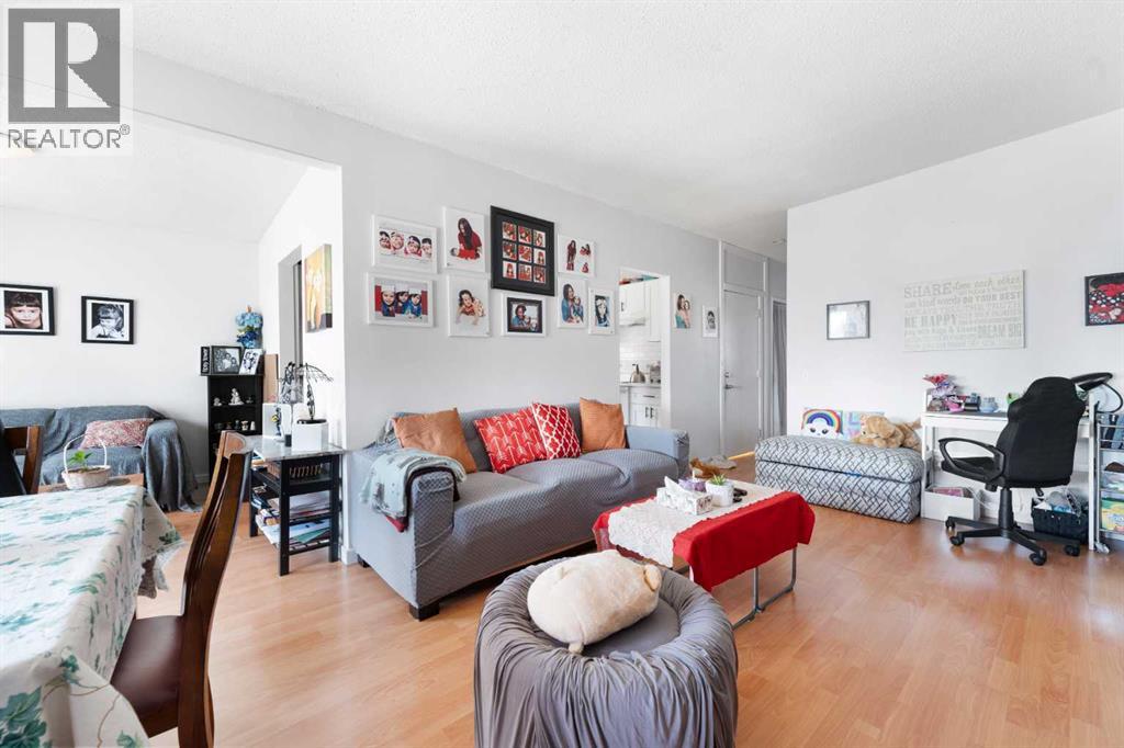 Single Family House Bi-level for Sale in   Street SE Forest Lawn Calgary 