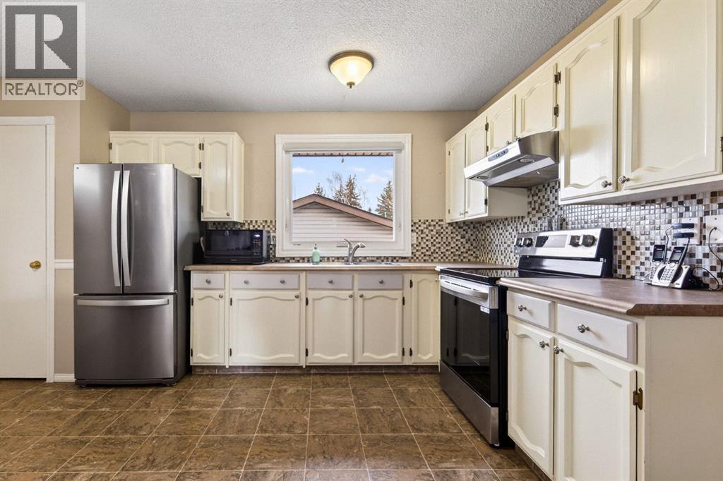 Single Family House Bungalow for Sale in  Queensland Drive SE Queensland Calgary 